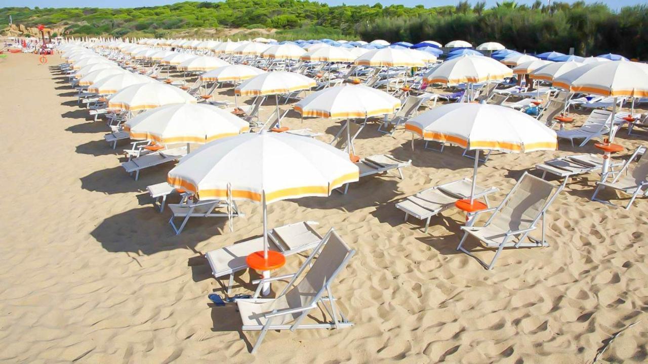 Villaggio Club Baia Dei Gigli Isola Di Capo Rizzuto Exterior photo